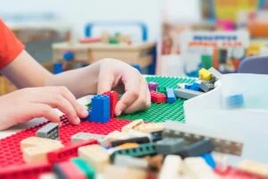 LEGO desarrolla bloques de plástico reciclado